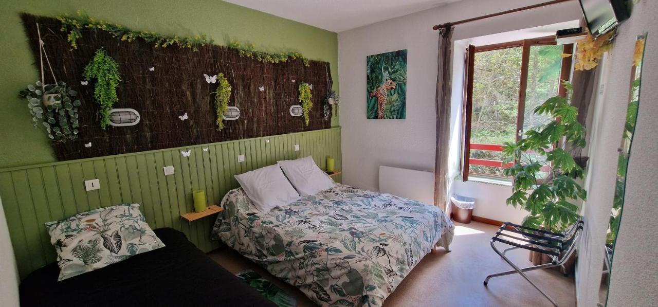 Chambres D'Hotes Les Lits Des Fees Saint-Floret Ngoại thất bức ảnh